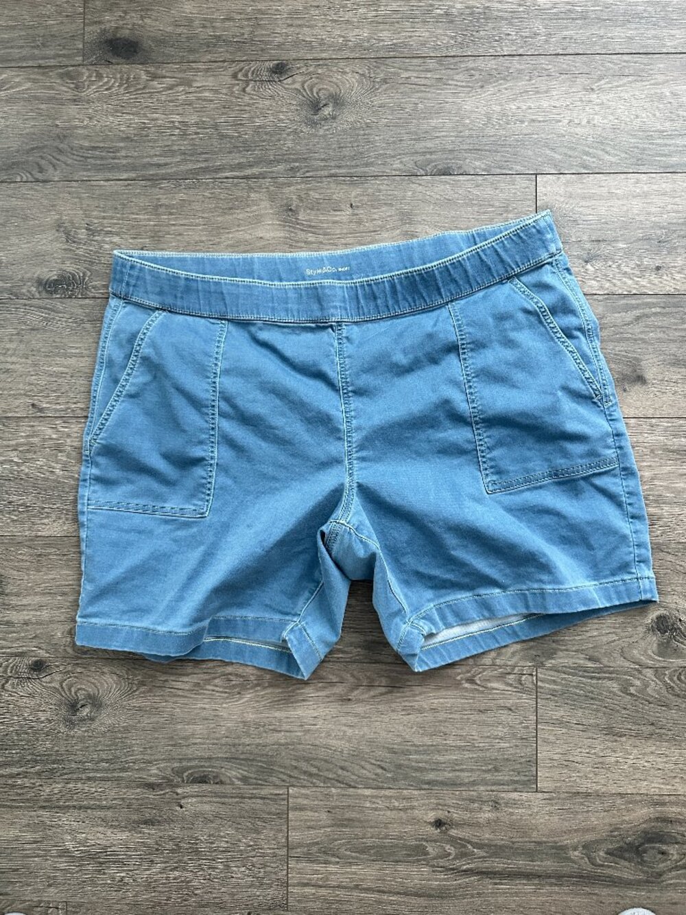 style and co jean short, elastic waistband, pockets, size 24, new w/o tags